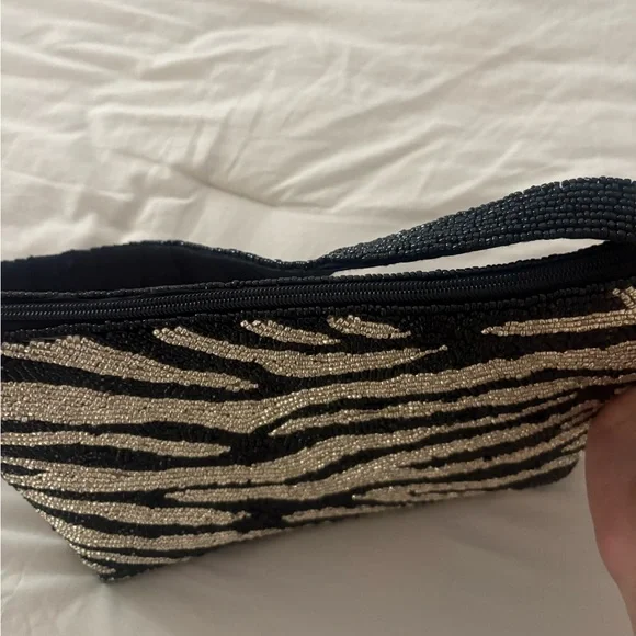 NWOT Viral Zebra Beaded Bag - Picture 2 of 5